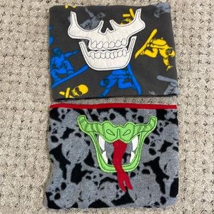Pair of kids fleece neck gators